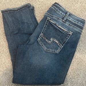 Silver Jeans Elyse Capri women’s size 32. Length 22 1/2